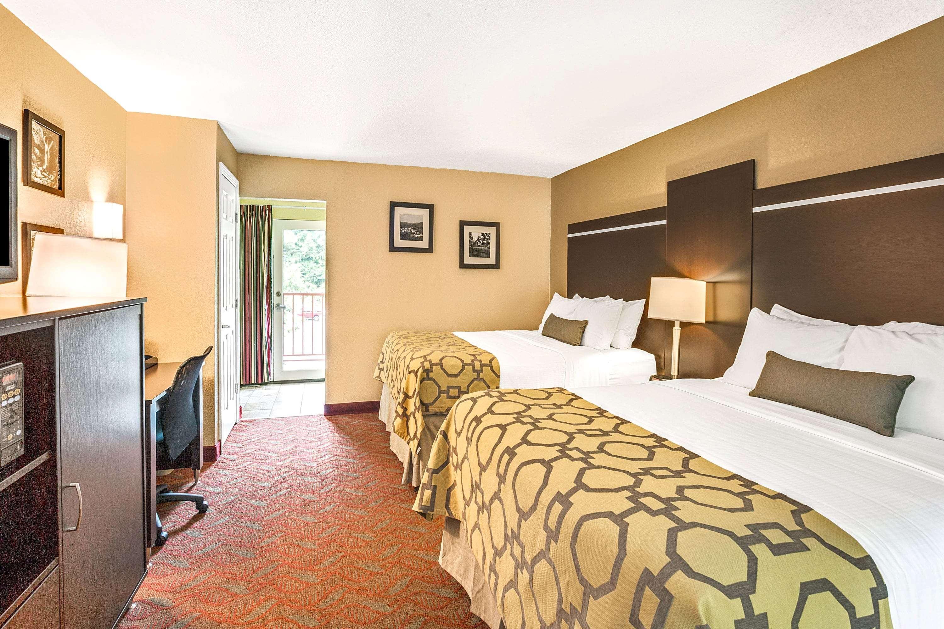 Baymont By Wyndham Gatlinburg On The River Exterior foto