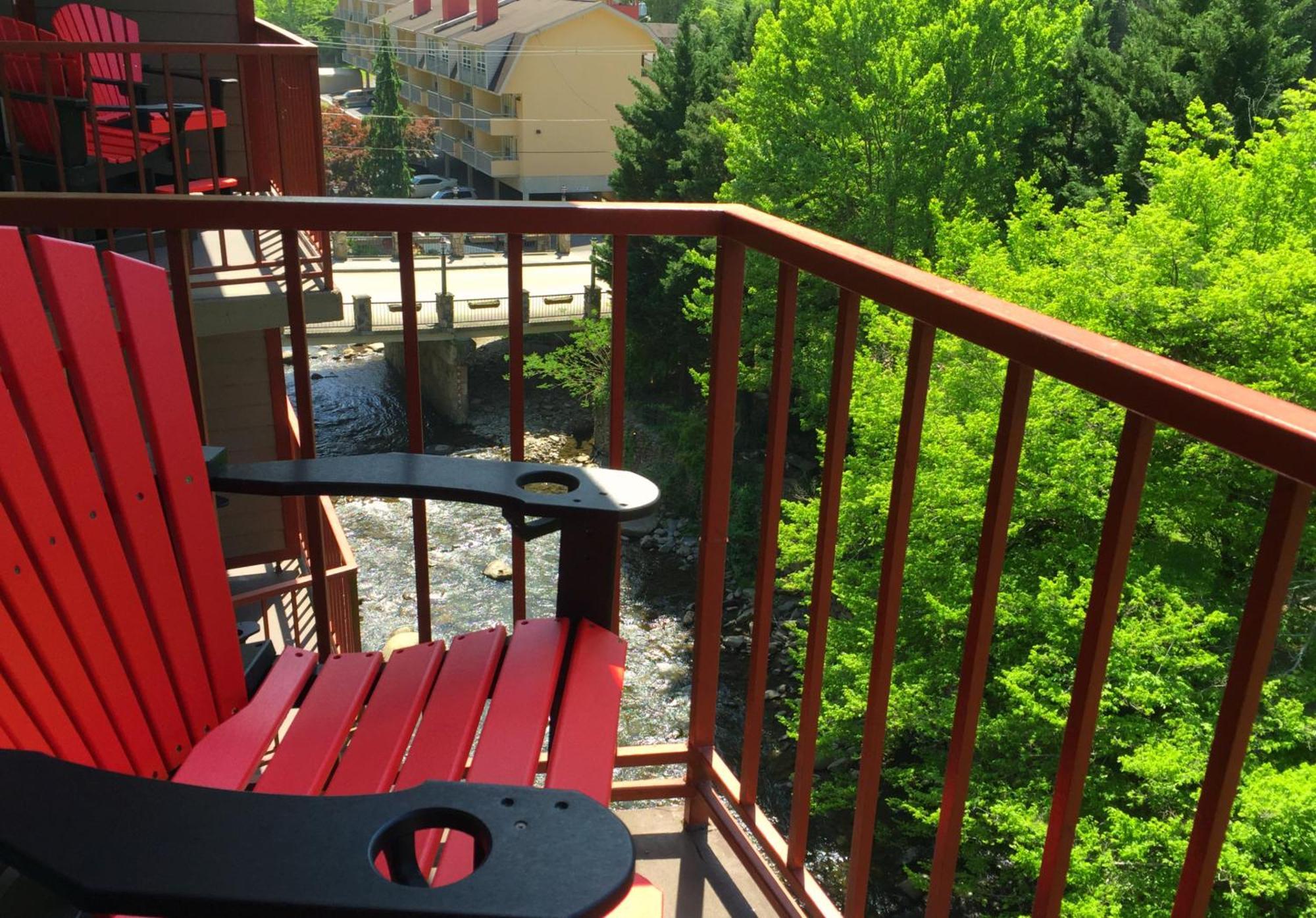 Baymont By Wyndham Gatlinburg On The River Exterior foto