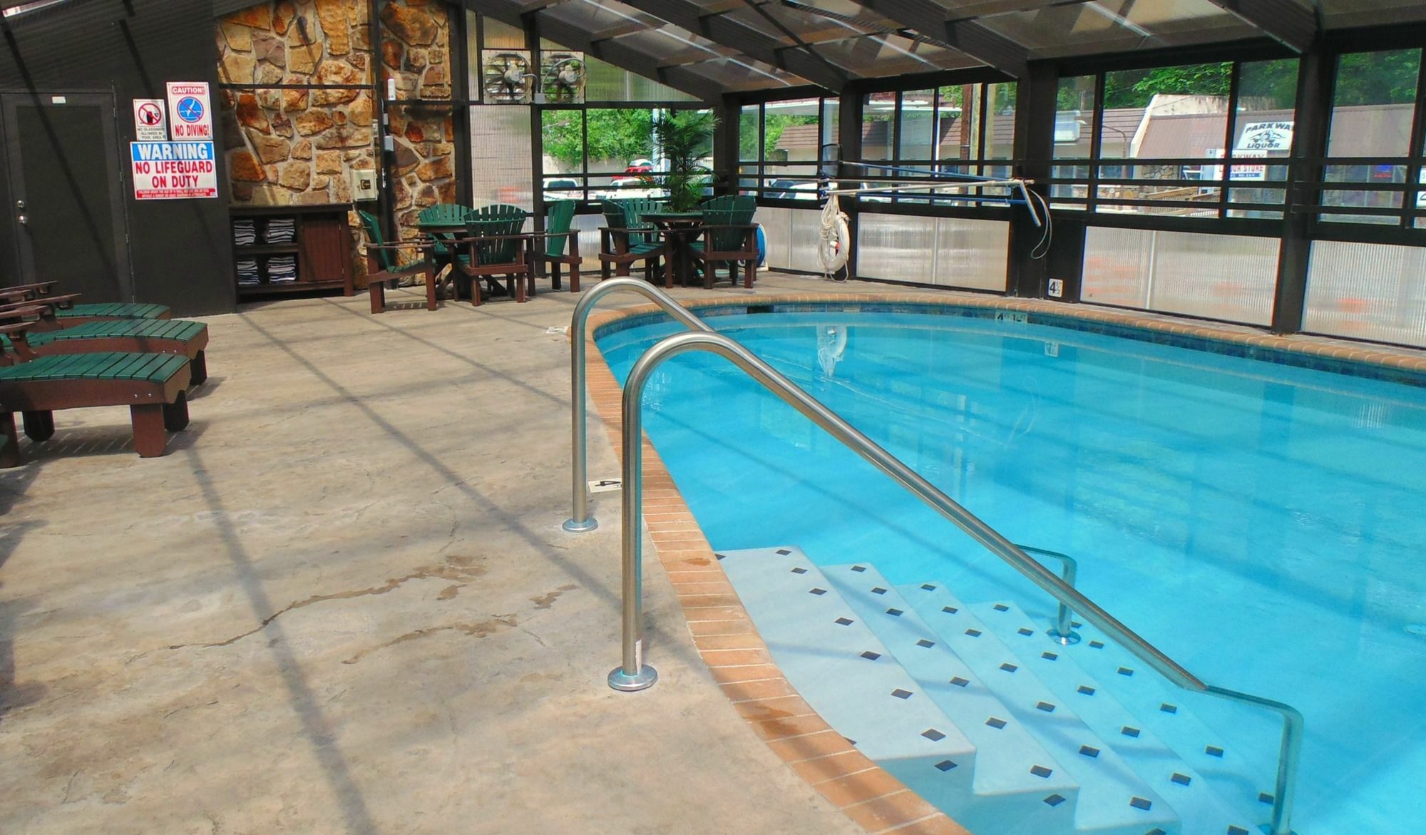 Baymont By Wyndham Gatlinburg On The River Exterior foto