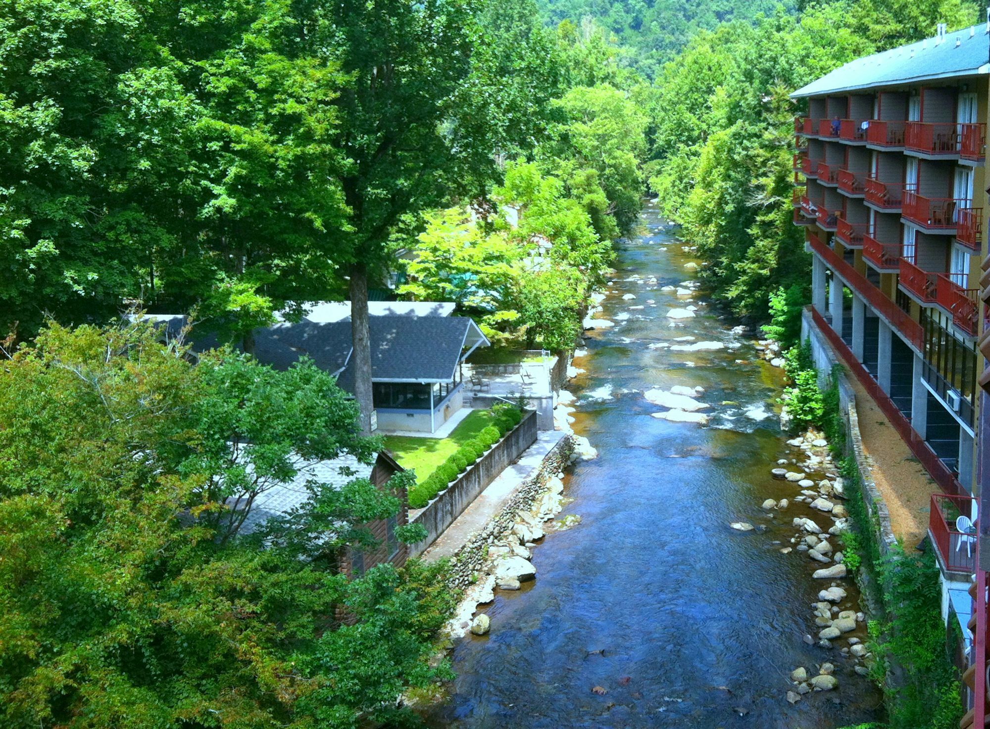 Baymont By Wyndham Gatlinburg On The River Exterior foto