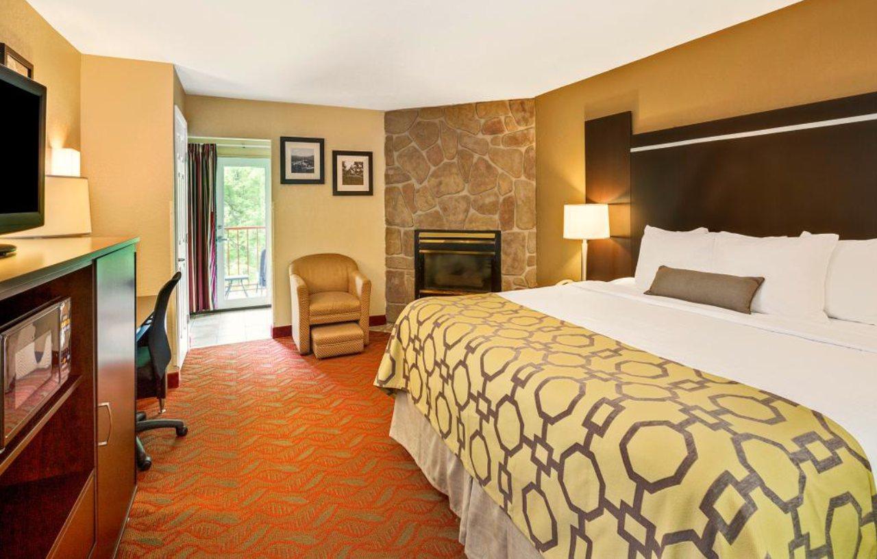 Baymont By Wyndham Gatlinburg On The River Exterior foto